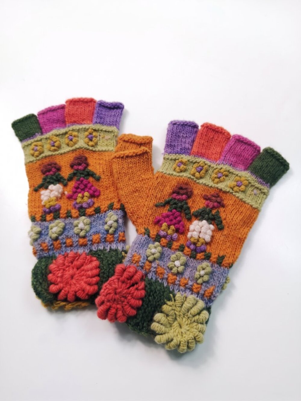 Hand-knitted Sheep's Wool Gloves from Cusco, Warm for Winter